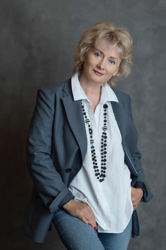 Photo de Svetlana (Genève) / Réf. 9910 / Agence Amélie