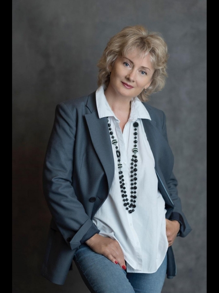 Svetlana (Genève) / Réf. 9910 / Adhérente Agence Amélie