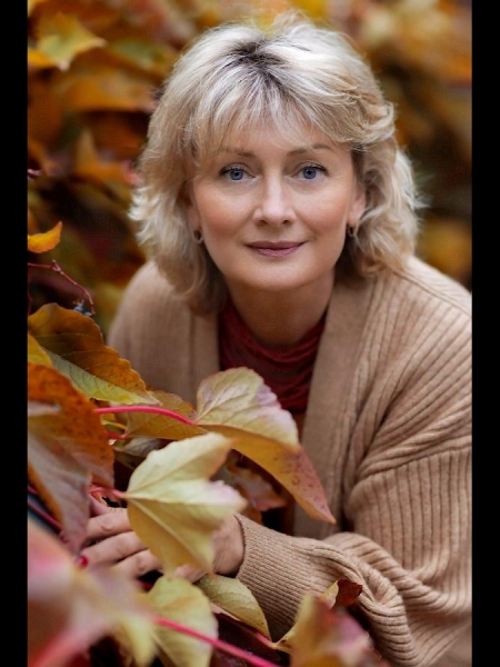 Svetlana (Genève) / Réf. 9910 / Adhérente Agence Amélie