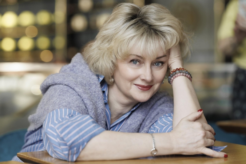 Photo de Svetlana (Genève) / Réf. 9910 / Agence Amélie