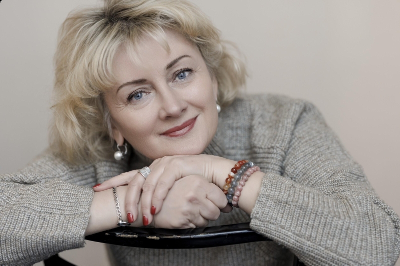 Photo de Svetlana (Genève) / Réf. 9910 / Agence Amélie