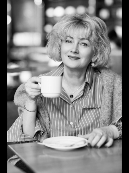 Svetlana (Genève) / Réf. 9910 / Adhérente Agence Amélie