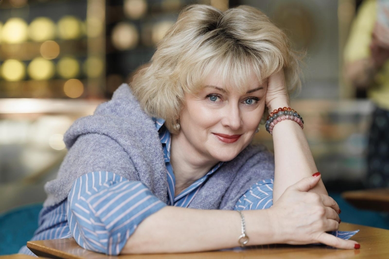 Photo de Svetlana (Genève) / Réf. 9910 / Agence Amélie