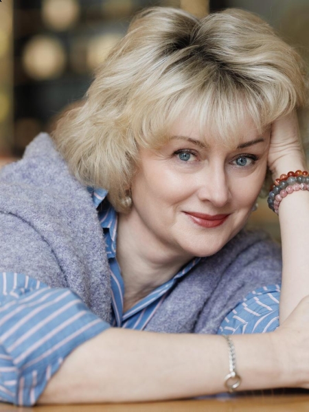 Svetlana (Genève) / Réf. 9910 / Adhérente Agence Amélie