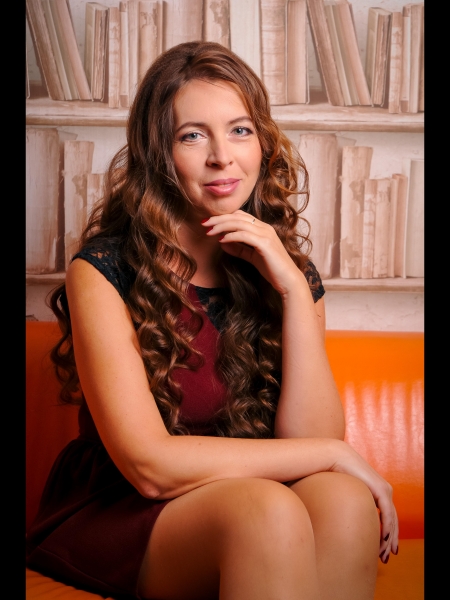 Nadezhda (souvent en Espagne) / Réf. 9917 / Adhérente Agence Amélie