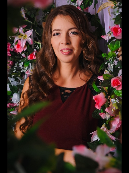 Nadezhda (souvent en Espagne) / Réf. 9917 / Adhérente Agence Amélie