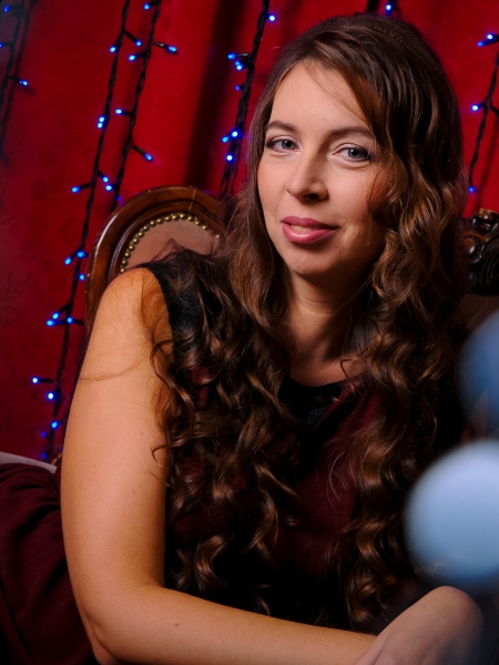 Nadezhda (souvent en Espagne) / Réf. 9917 / Adhérente Agence Amélie