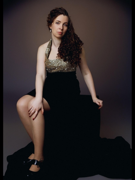 Nadezhda (souvent en Espagne) / Réf. 9917 / Adhérente Agence Amélie