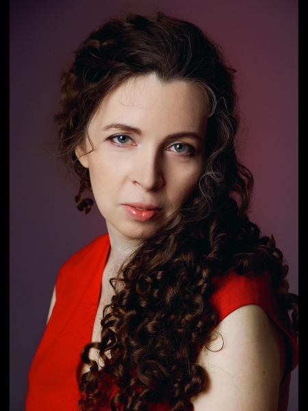 Nadezhda (souvent en Espagne) / Réf. 9917 / Adhérente Agence Amélie