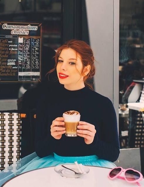 Photo de Anastassia / Réf. 9930 / Agence Amélie