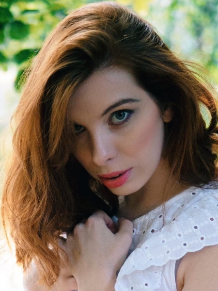 Anastassia / Réf. 9930 / Adhérente Agence Amélie