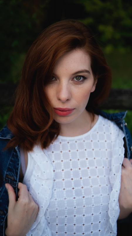 Photo de Anastassia / Réf. 9930 / Agence Amélie