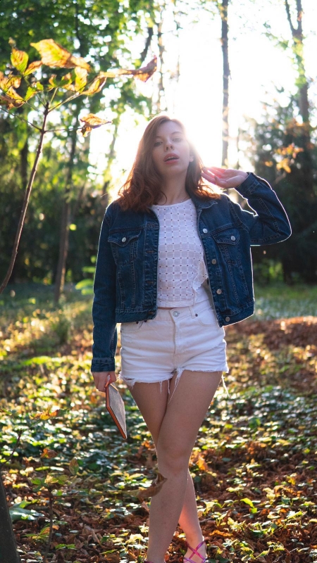 Photo de Anastassia / Réf. 9930 / Agence Amélie