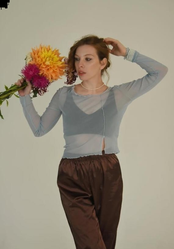 Photo de Anastassia / Réf. 9930 / Agence Amélie