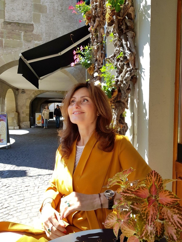 Photo de Tatiana (Genève) / Réf. 9982 / Agence Amélie