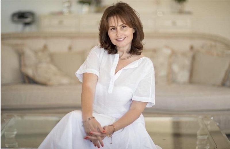 Photo de Tatiana (Genève) / Réf. 9982 / Agence Amélie