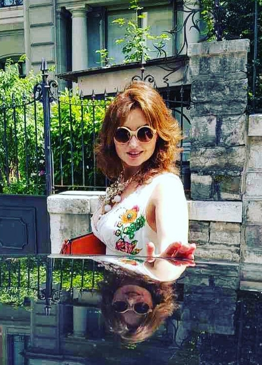 Photo de Tatiana (Genève) / Réf. 9982 / Agence Amélie