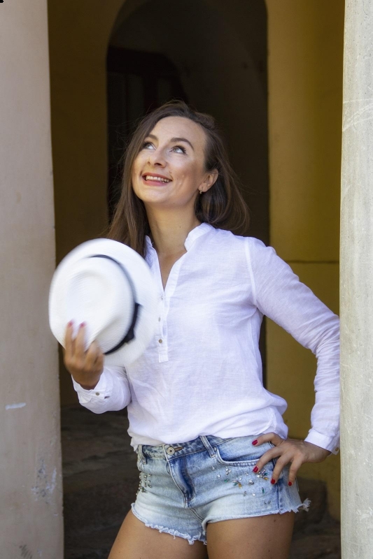 Photo de Maria (Bientôt à Paris) / Réf. 91001 / Agence Amélie