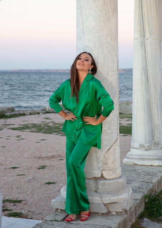 Photo de Maria (Bientôt à Paris) / Réf. 91001 / Agence Amélie