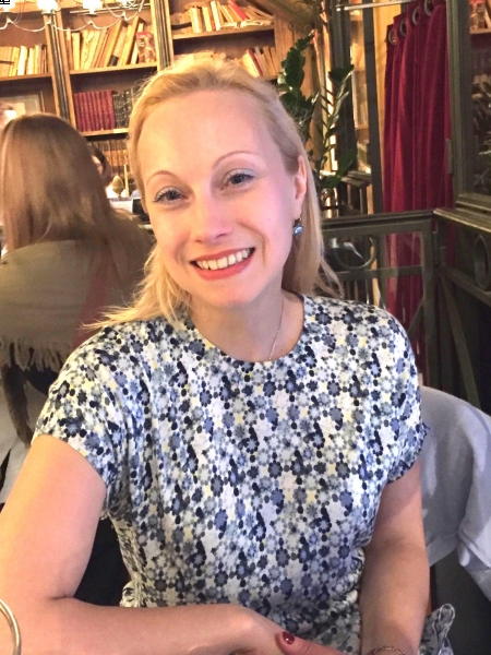 Elena (Paris) / Réf. 91018 / Adhérente Agence Amélie