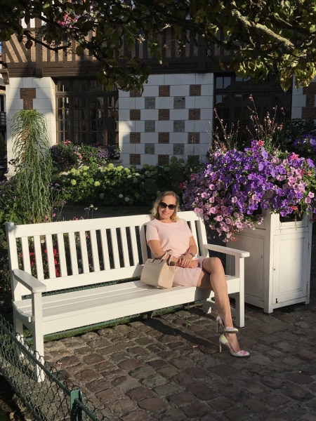 Elena (Paris) / Réf. 91018 / Adhérente Agence Amélie