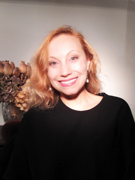 Elena (Paris) / Réf. 91018 / Adhérente Agence Amélie