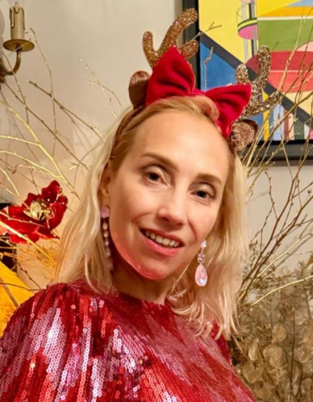 Photo de Elena (Paris) / Réf. 91018 / Agence Amélie