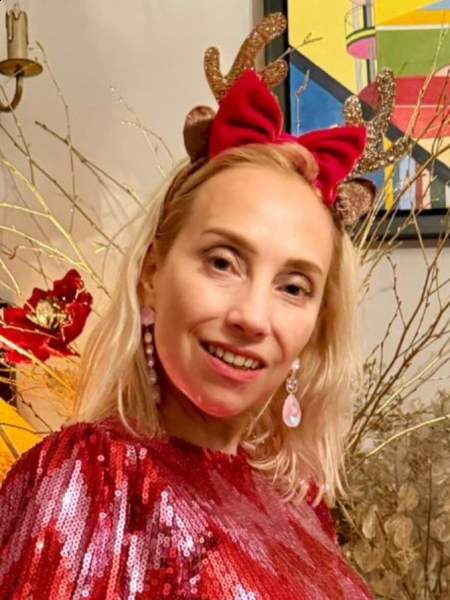 Elena (Paris) / Réf. 91018 / Adhérente Agence Amélie