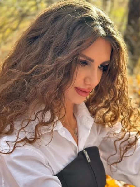 Valeria / Réf. 91037 / Adhérente Agence Amélie